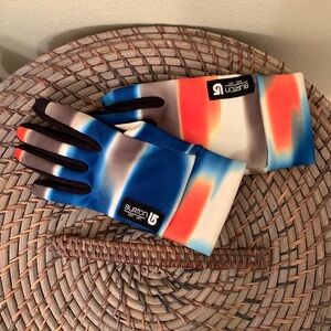 DONATED. Burton gloves Sz medium. Excellent condition. 5⭐️Seller Posh Ambass